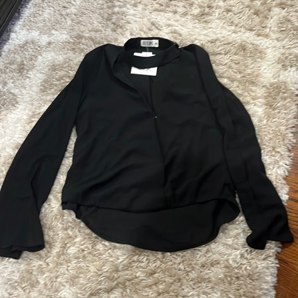 Lf Blouse - Picture 1 of 4
